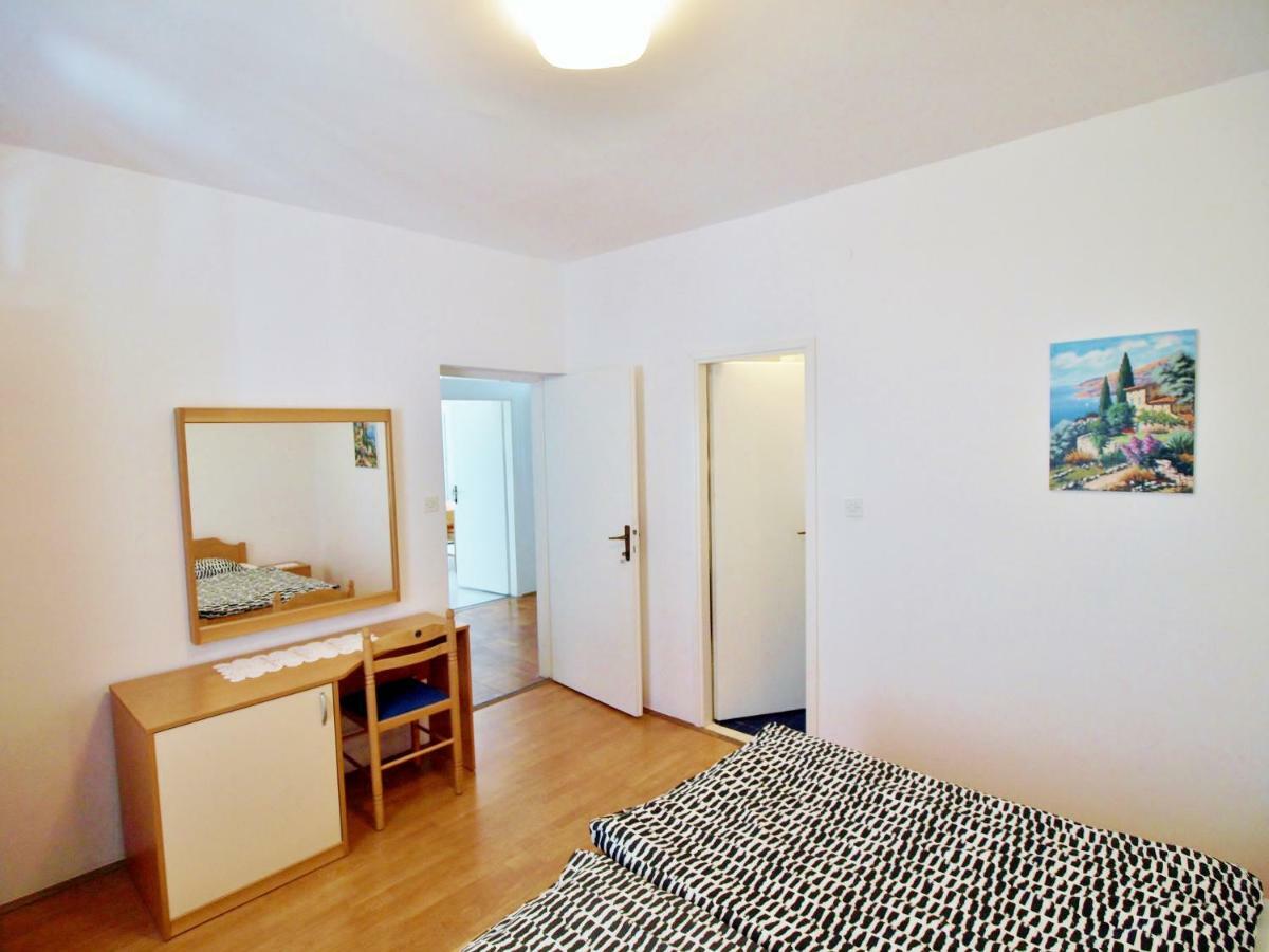 Apartments Ljubica Barbat na Rabu Exteriör bild